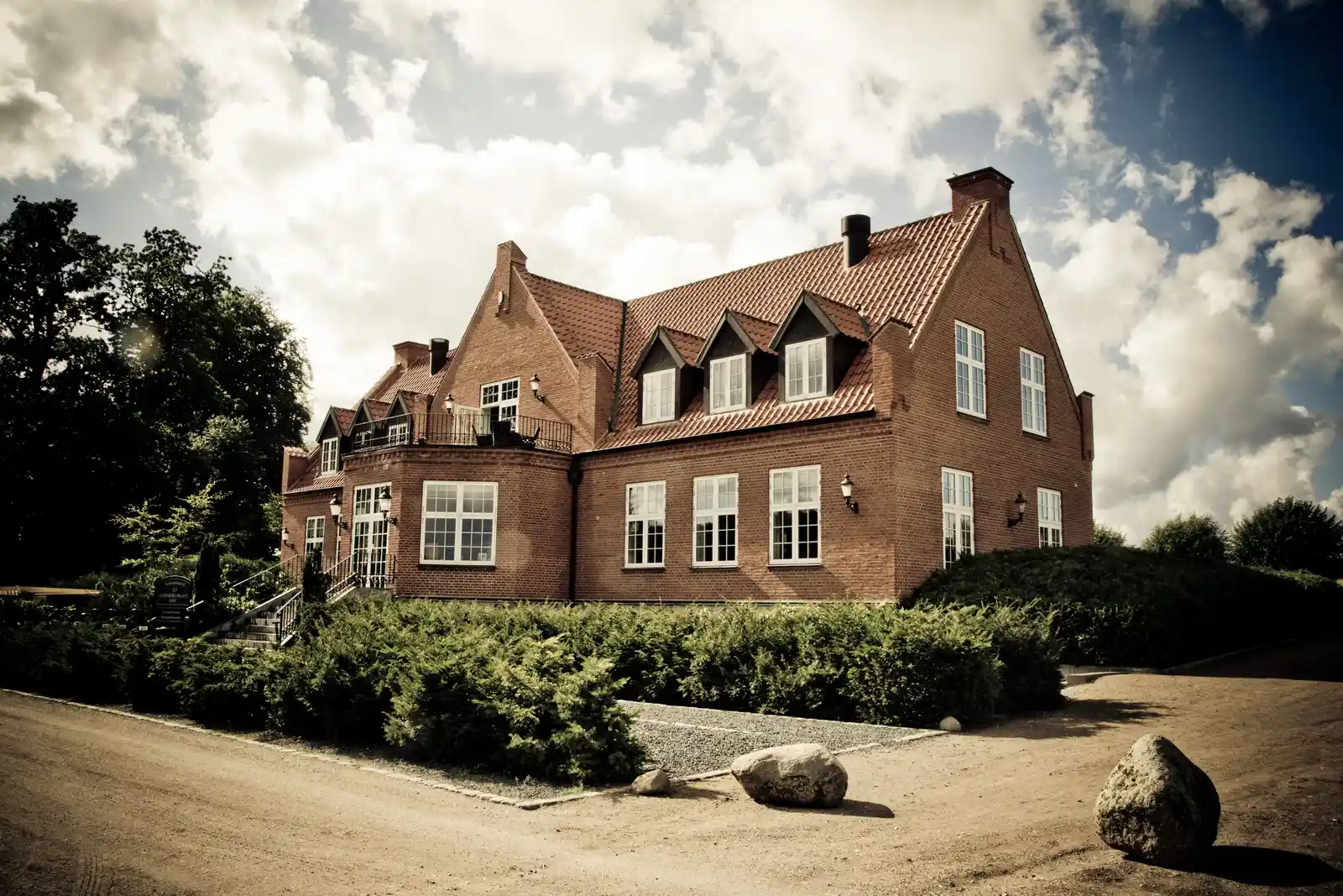 New custom masonry home exterior near Clarendon Hills, IL