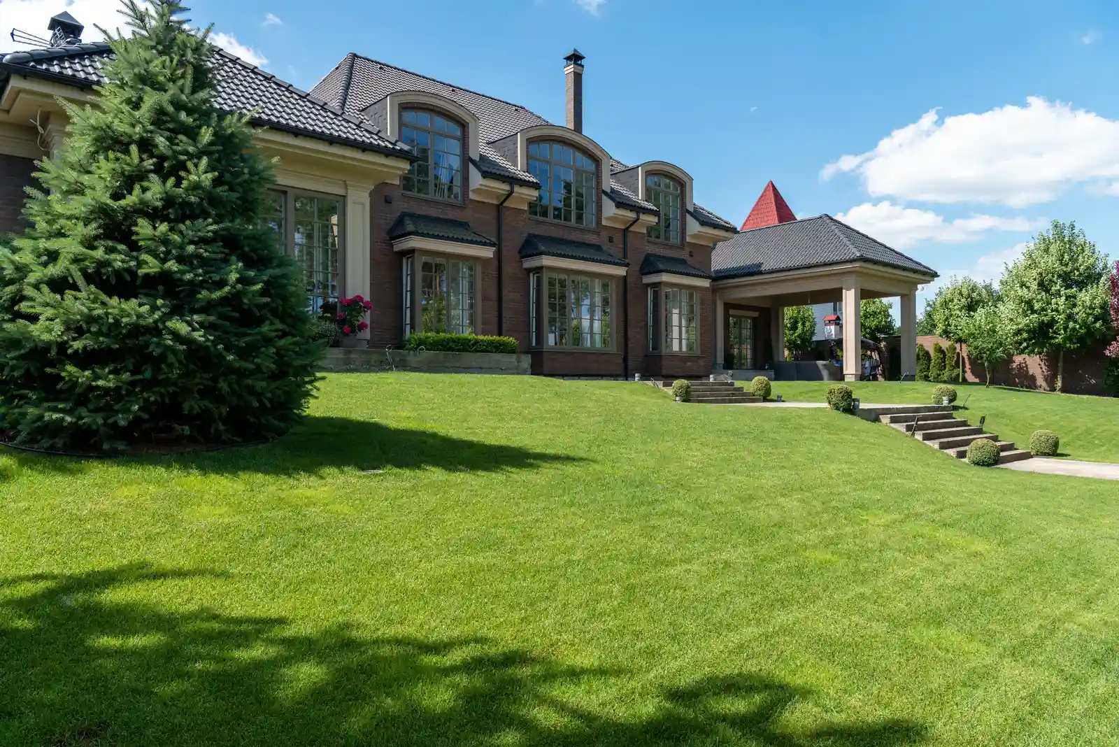 New custom masonry home exterior near Willowbrook, IL