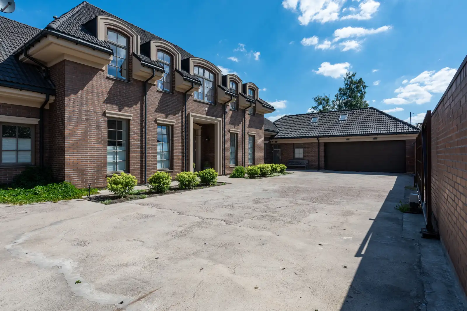 New custom masonry home exterior near Hinsdale, IL