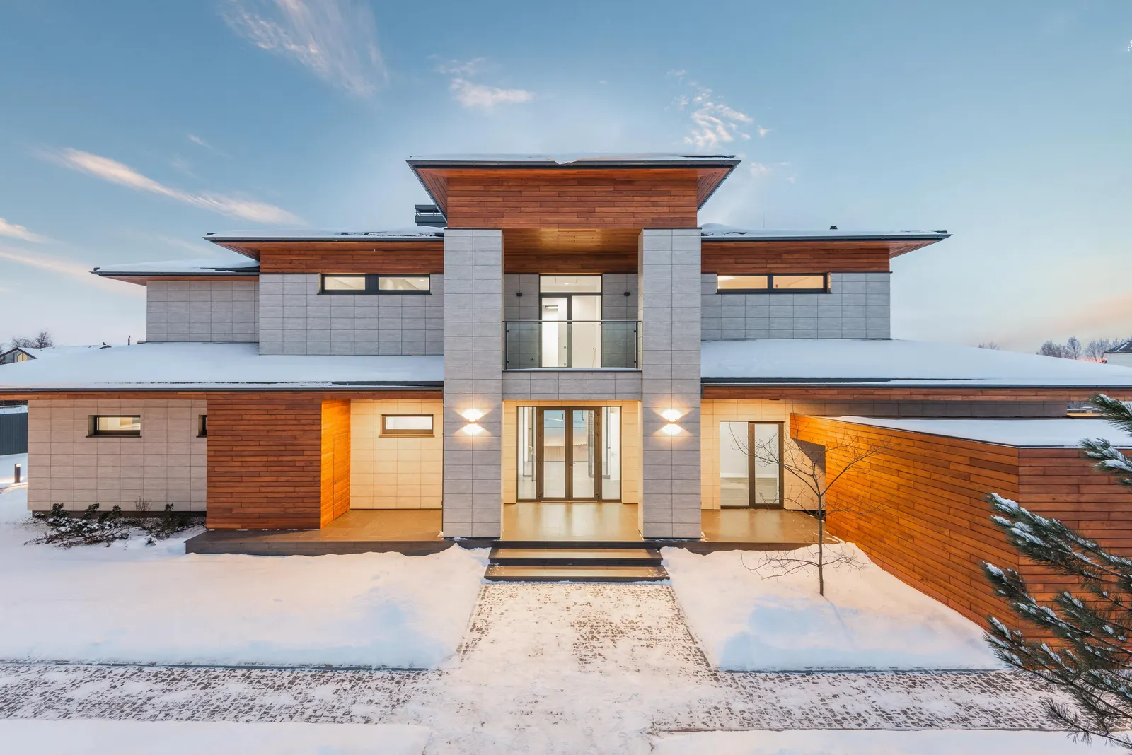 New custom masonry home exterior near Oak Brook, IL