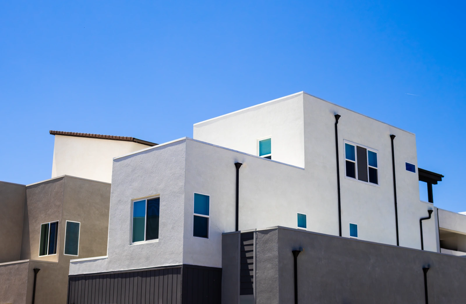 New commercial brick and stone construction near Highland Park, IL