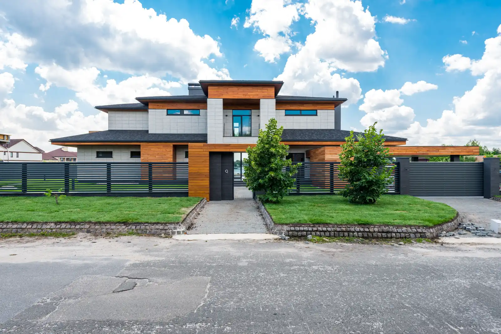 New custom masonry home exterior near Wheaton, IL