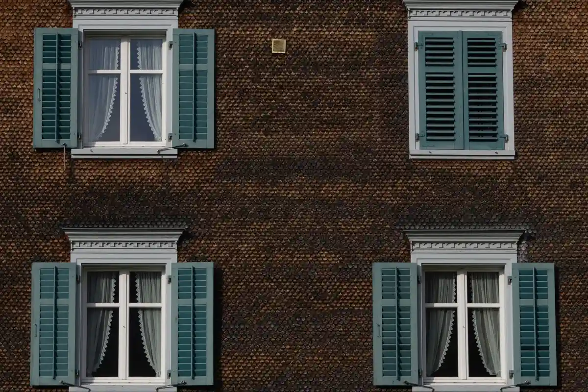 Party-wall brick construction detail