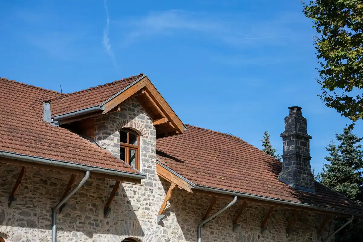 Rebuilt chimney on a Clarendon Hills craftsman home
