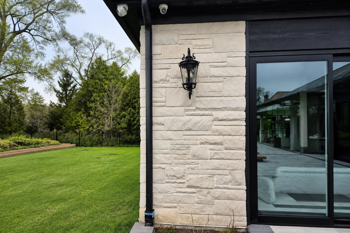 Brick & Natural Stone Veneer Installation in Evanston
