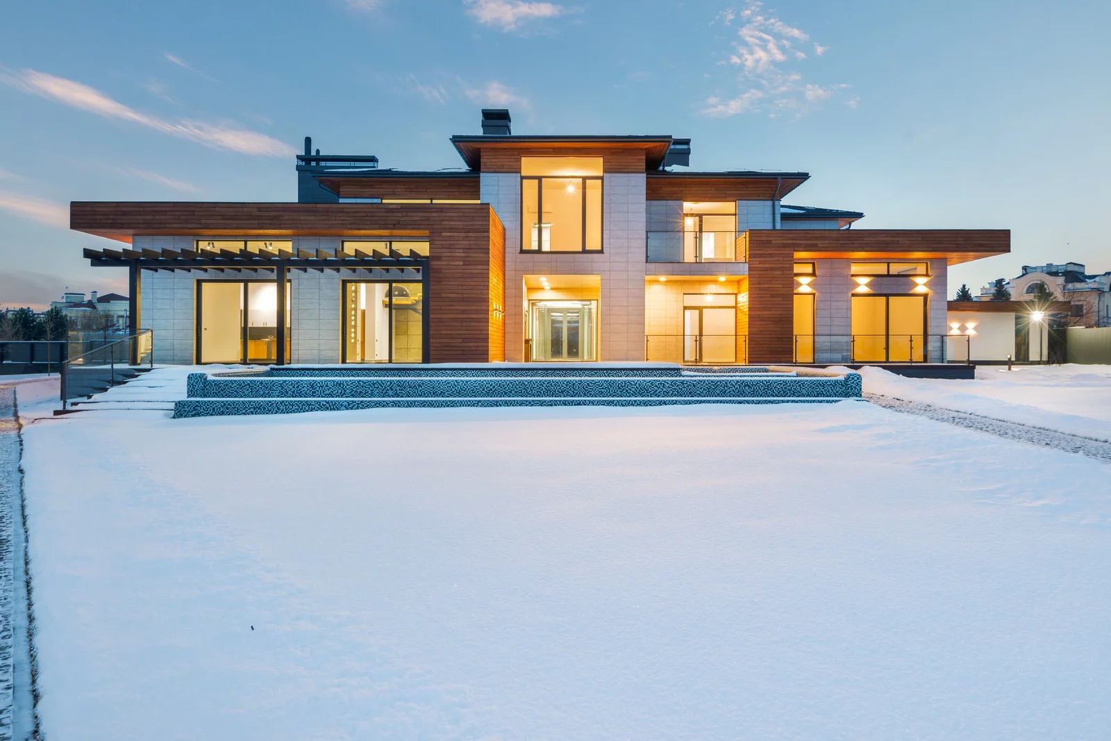 New custom masonry home exterior near Kenilworth, IL