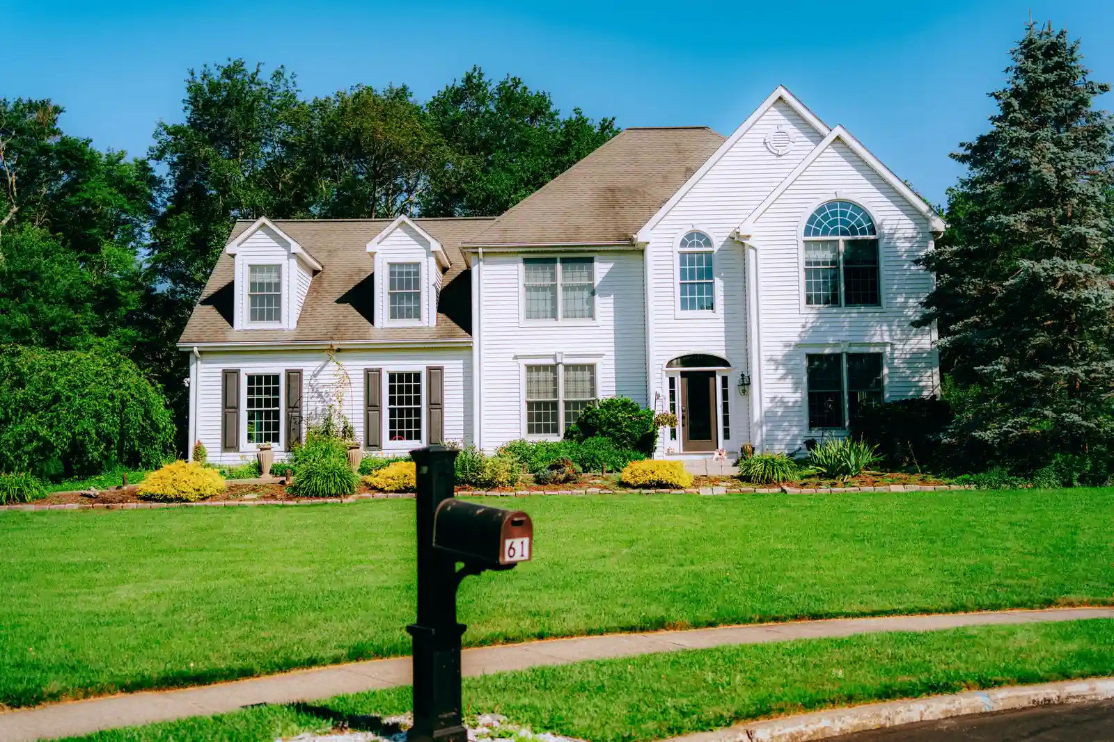 New custom masonry home exterior near Wheaton, IL