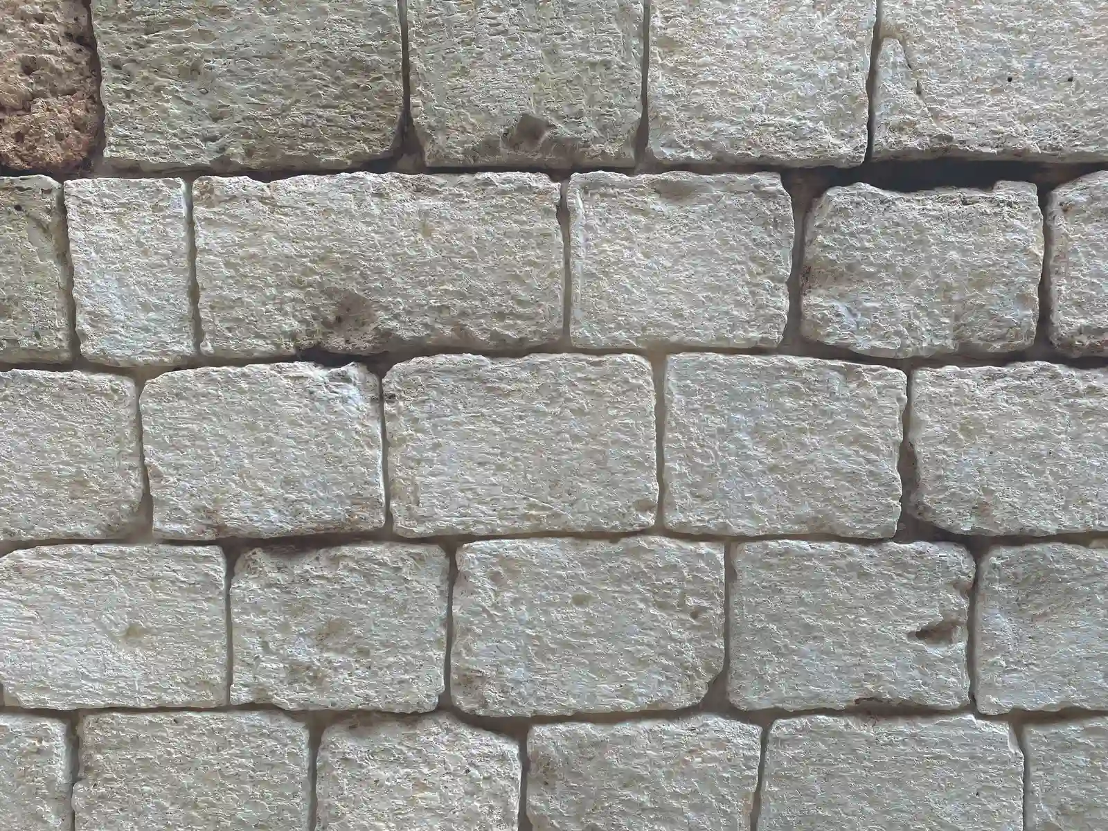 Natural Stone & Limestone in Naperville, IL